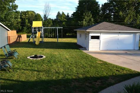 12085 Stormes Drive Parma OH 44022