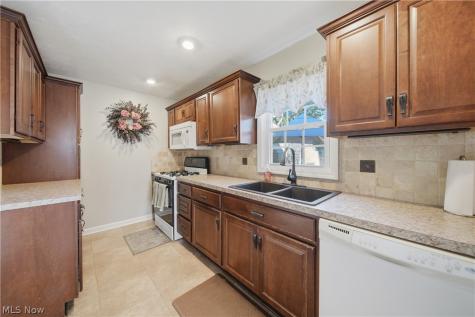 123 Marvella Drive NE Canton OH 44714