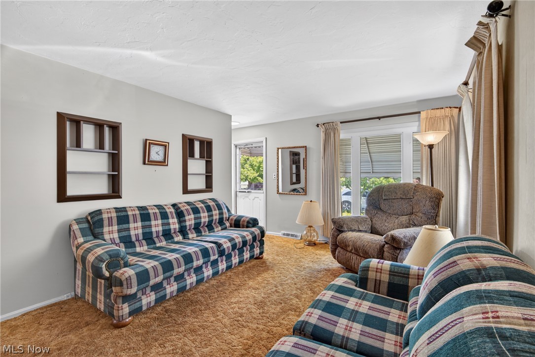 23660 Colbourne Road Euclid OH 44123