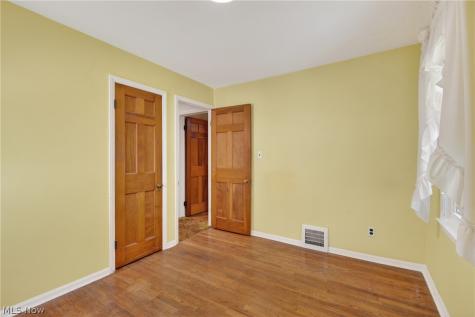 23660 Colbourne Road Euclid OH 44123