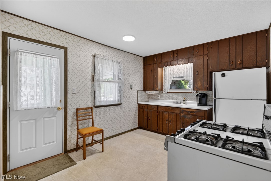 23660 Colbourne Road Euclid OH 44123