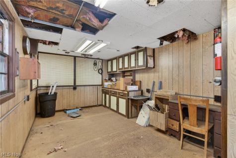 23660 Colbourne Road Euclid OH 44123