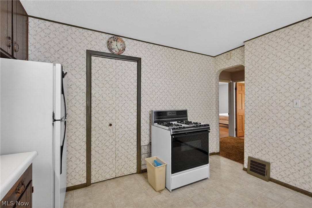 23660 Colbourne Road Euclid OH 44123