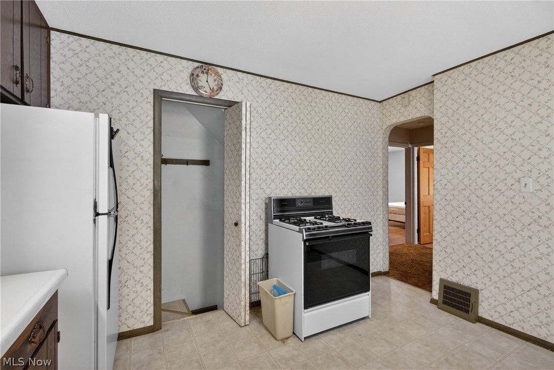 23660 Colbourne Road Euclid OH 44123