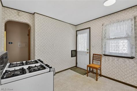 23660 Colbourne Road Euclid OH 44123