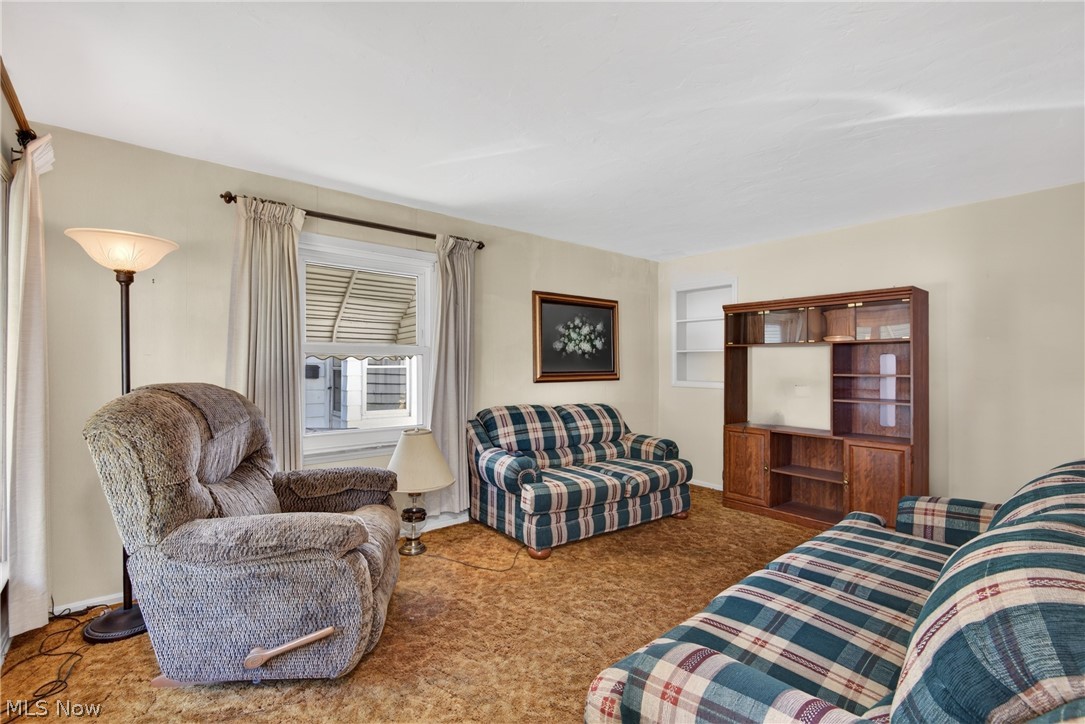 23660 Colbourne Road Euclid OH 44123
