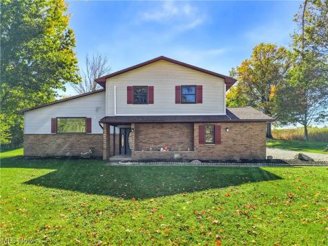 1403 E Easton Road Creston OH 44217