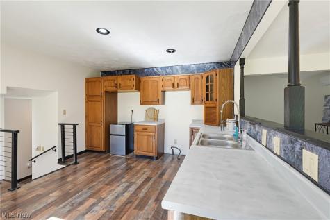 1403 E Easton Road Creston OH 44217