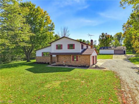 1403 E Easton Road Creston OH 44217