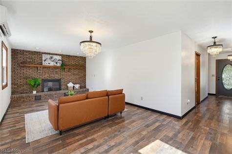 1403 E Easton Road Creston OH 44217
