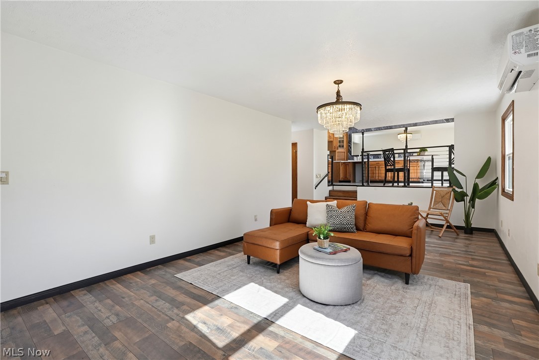 1403 E Easton Road Creston OH 44217
