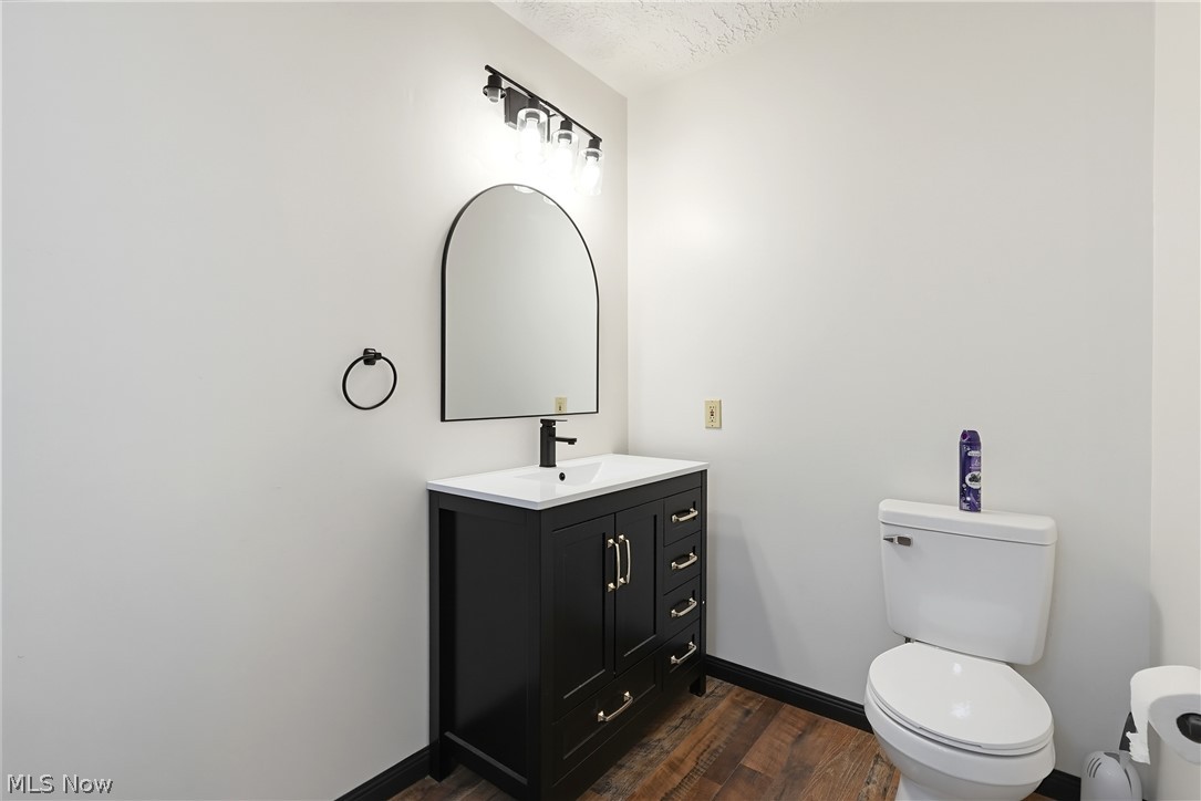 1403 E Easton Road Creston OH 44217