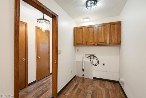 1403 E Easton Road Creston OH 44217