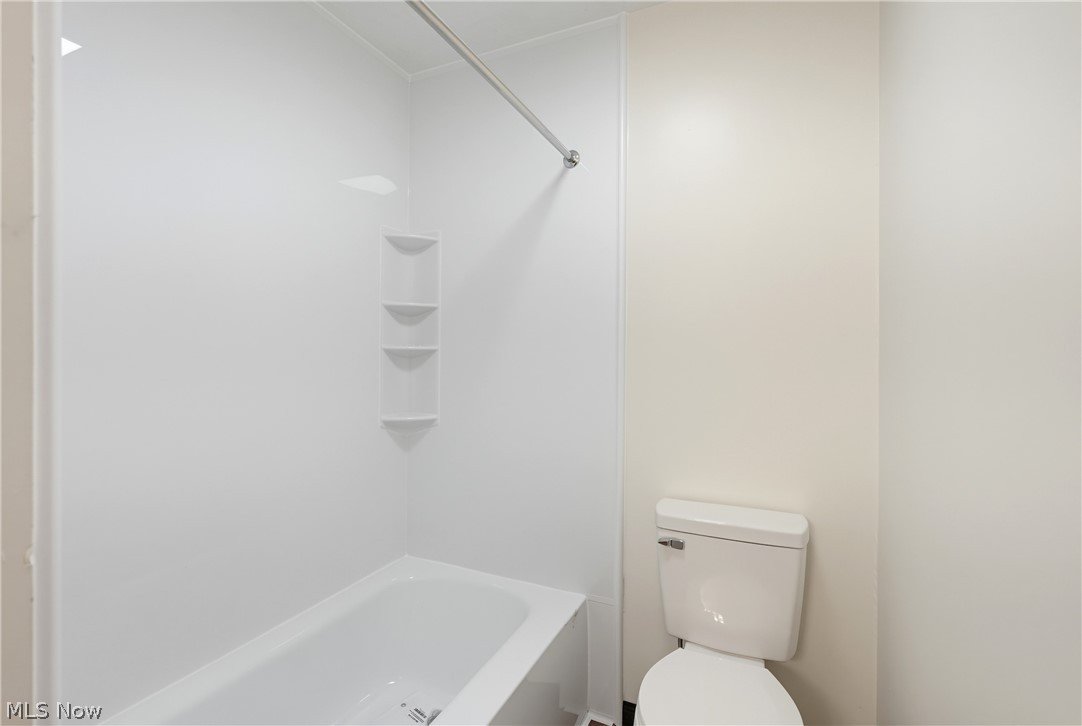 1403 E Easton Road Creston OH 44217