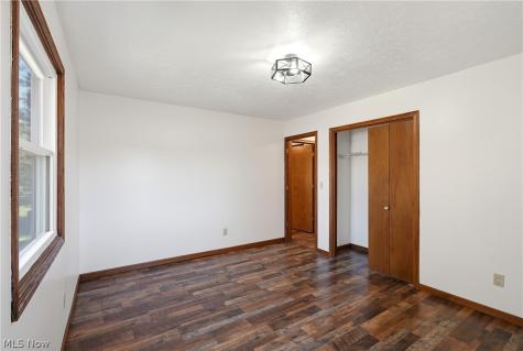 1403 E Easton Road Creston OH 44217