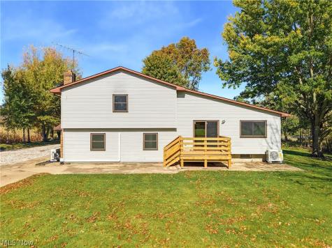 1403 E Easton Road Creston OH 44217