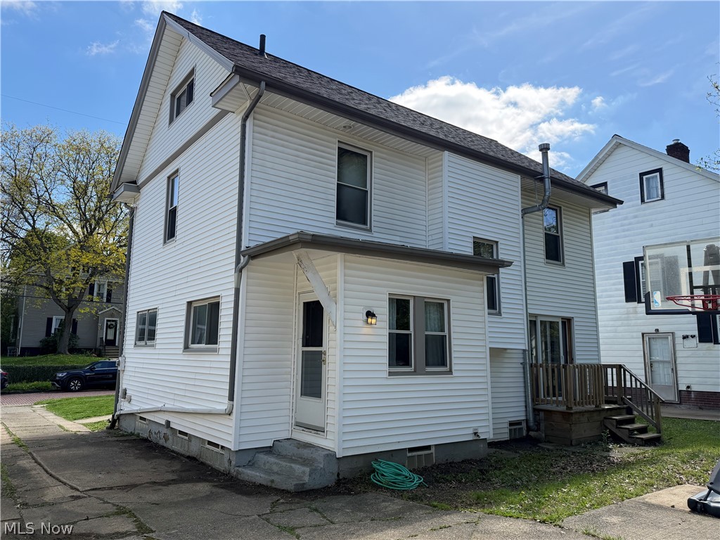 955 Amelia Avenue Akron OH 44302