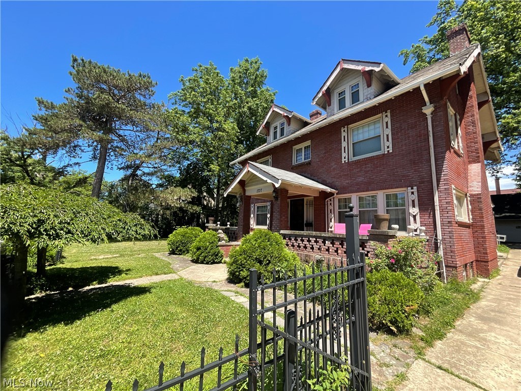1737 Cumberland Road Cleveland Heights OH 44118
