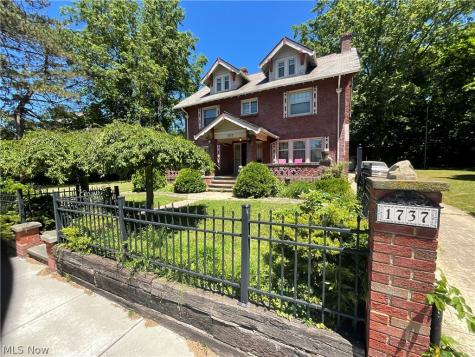 1737 Cumberland Road Cleveland Heights OH 44118