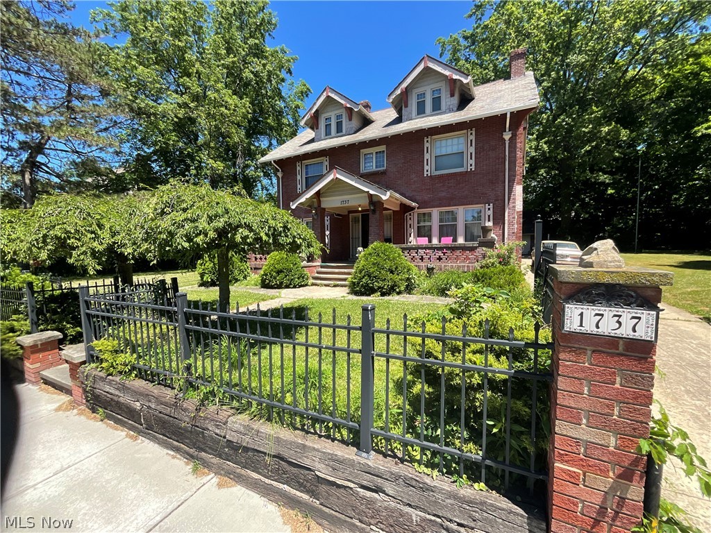 1737 Cumberland Road Cleveland Heights OH 44118