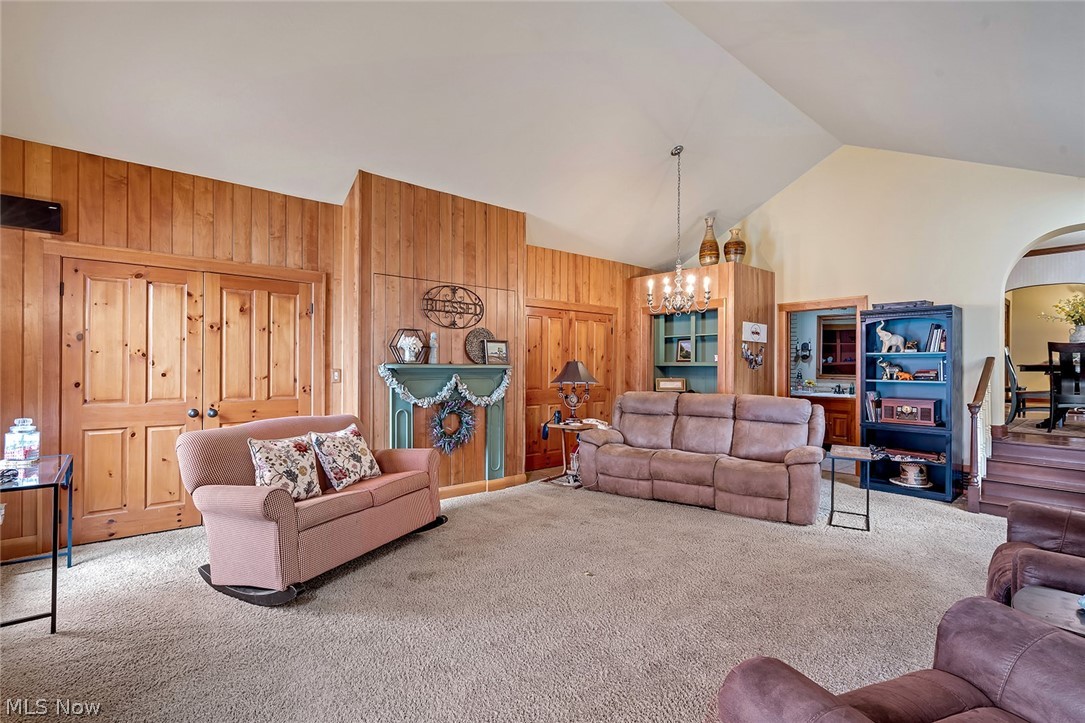 19 Overlook Boulevard Struthers OH 44471