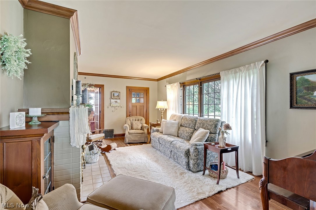 19 Overlook Boulevard Struthers OH 44471