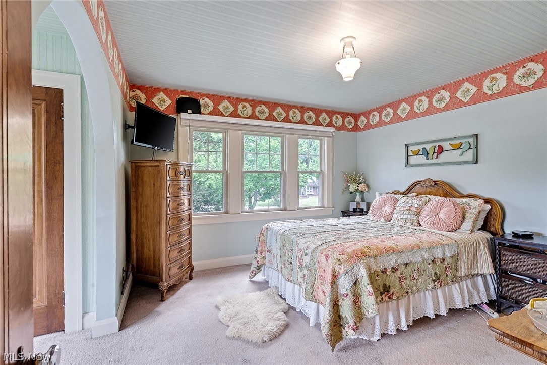19 Overlook Boulevard Struthers OH 44471
