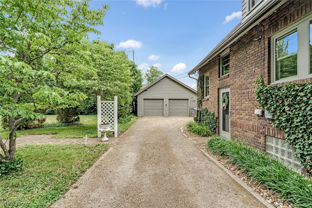 19 Overlook Boulevard Struthers OH 44471