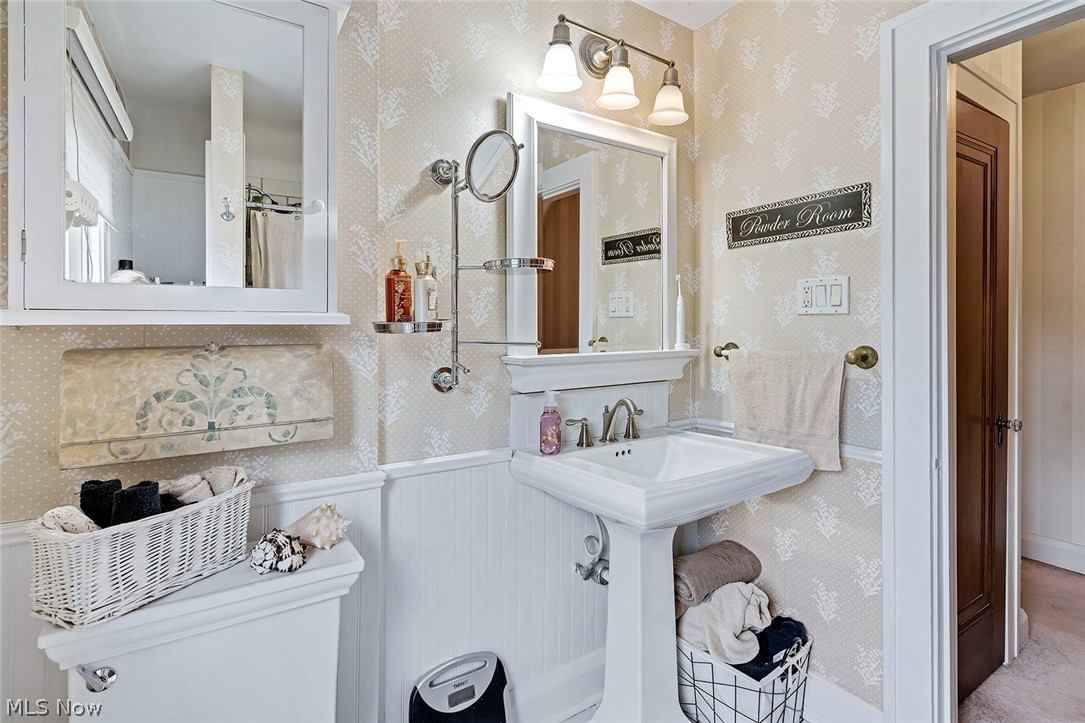 19 Overlook Boulevard Struthers OH 44471