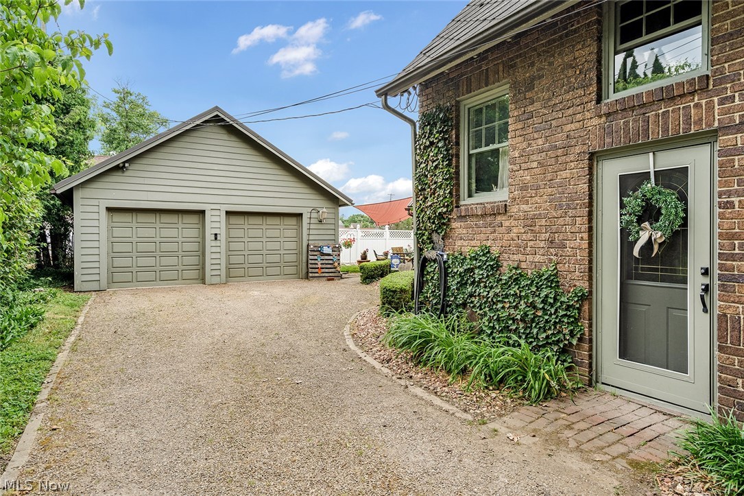 19 Overlook Boulevard Struthers OH 44471