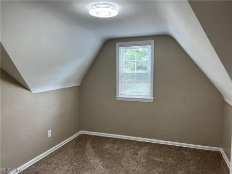 390 E 210th Street Euclid OH 44123