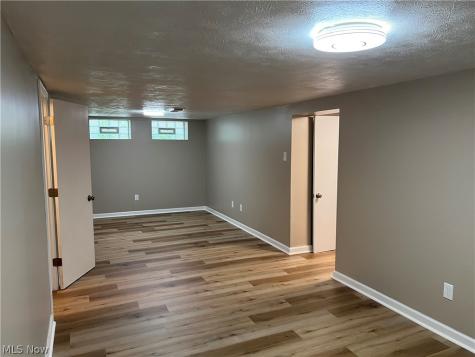 390 E 210th Street Euclid OH 44123