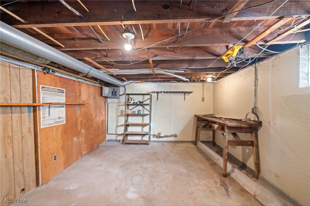 544 Dennison Avenue Akron OH 44312