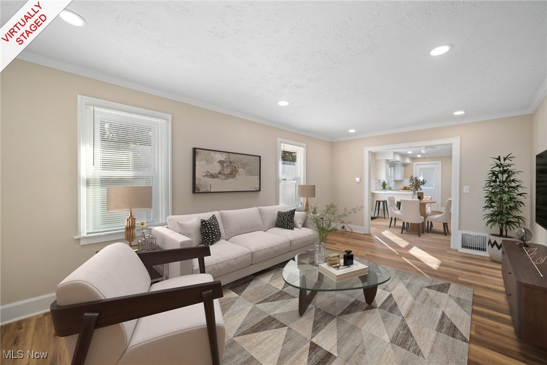 544 Dennison Avenue Akron OH 44312