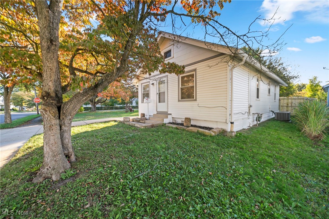 544 Dennison Avenue Akron OH 44312