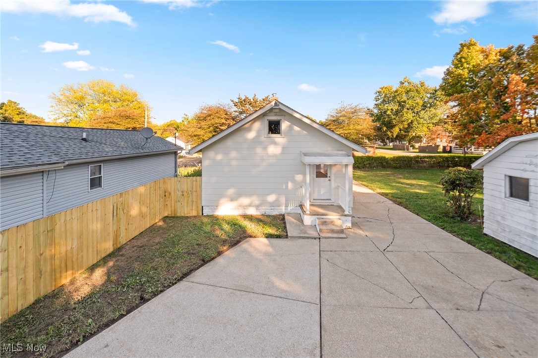 544 Dennison Avenue Akron OH 44312