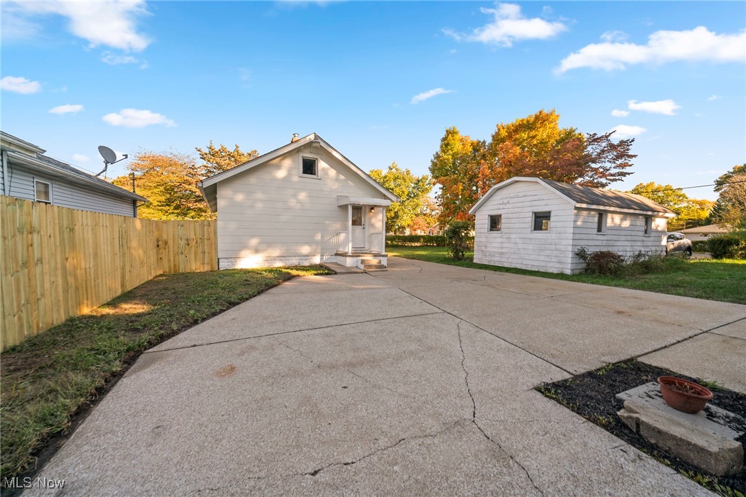 544 Dennison Avenue Akron OH 44312