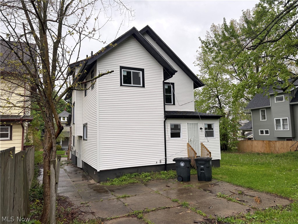 112 Burton Avenue Akron OH 44302