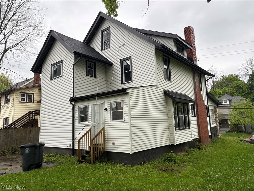 112 Burton Avenue Akron OH 44302