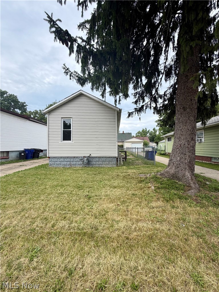 13210 Carrington Avenue Cleveland OH 44135