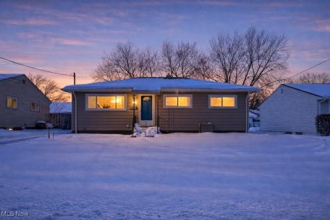 6490 Grosse Drive Brook Park OH 44142