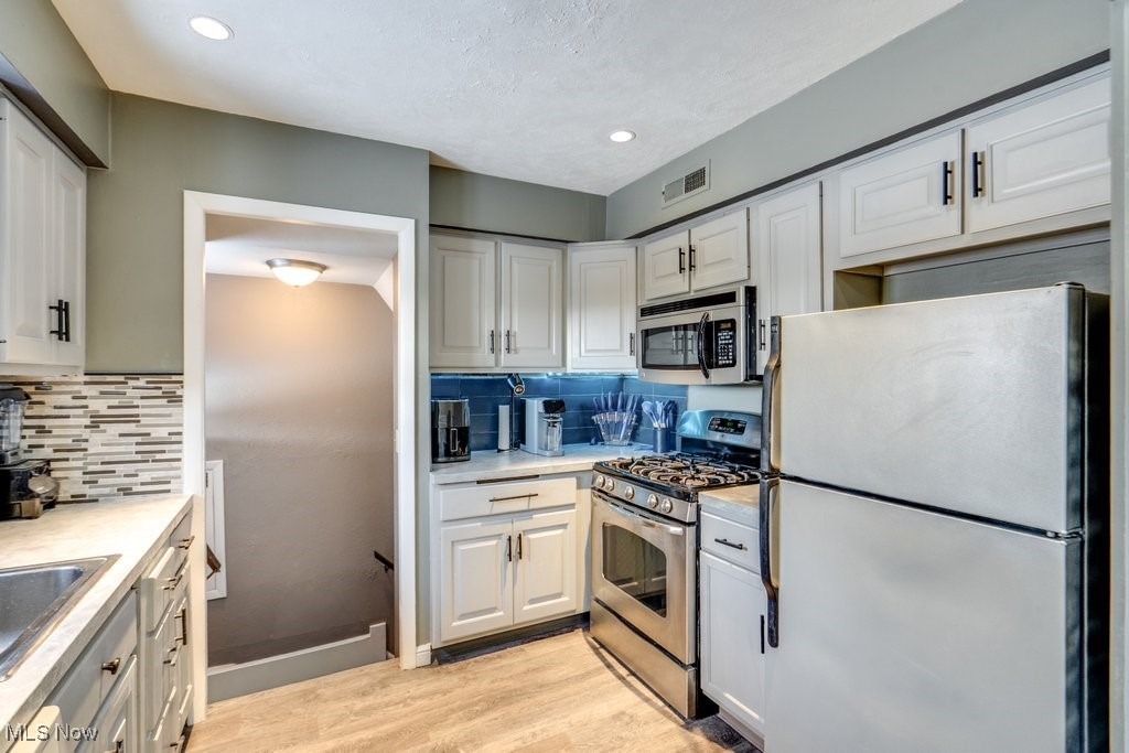 6490 Grosse Drive Brook Park OH 44142