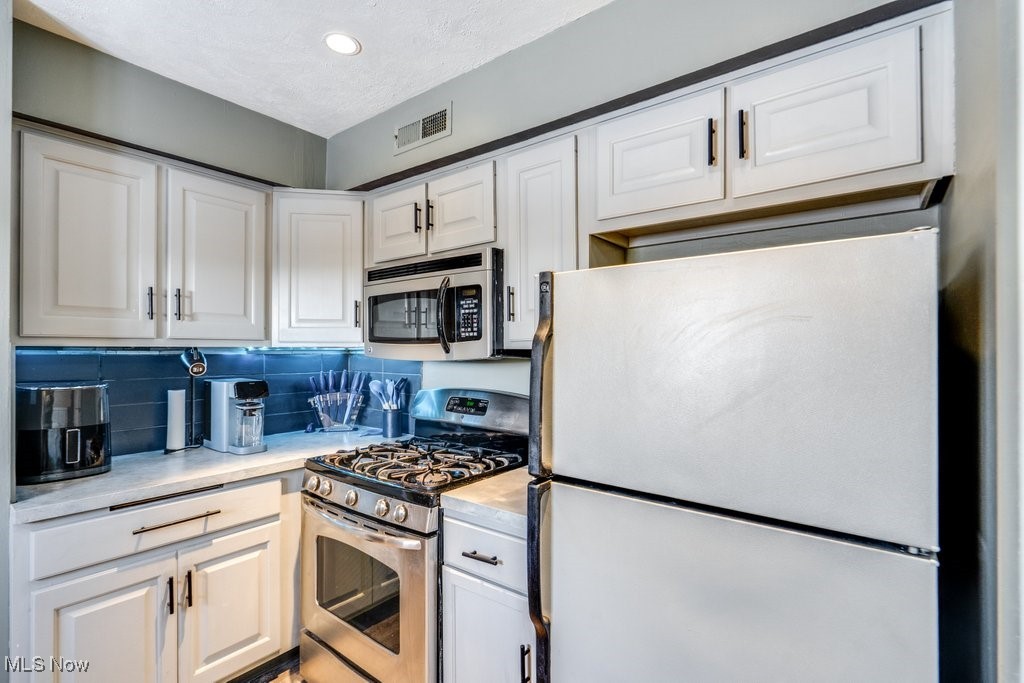 6490 Grosse Drive Brook Park OH 44142