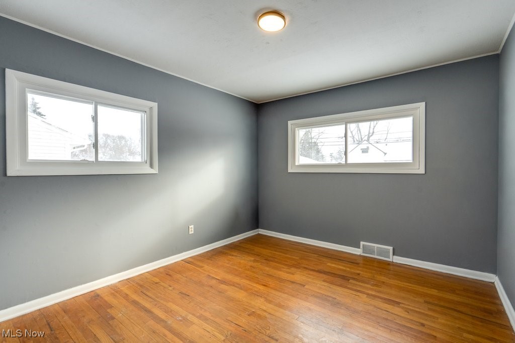 6490 Grosse Drive Brook Park OH 44142