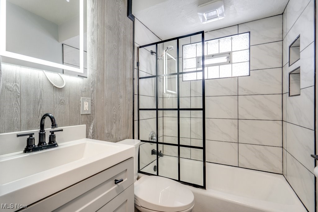 6490 Grosse Drive Brook Park OH 44142