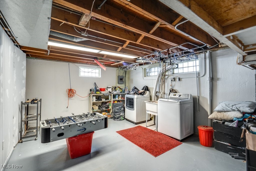 6490 Grosse Drive Brook Park OH 44142