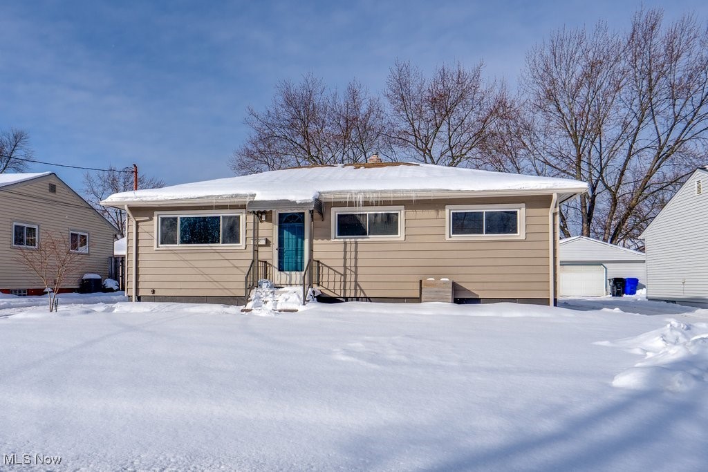 6490 Grosse Drive Brook Park OH 44142