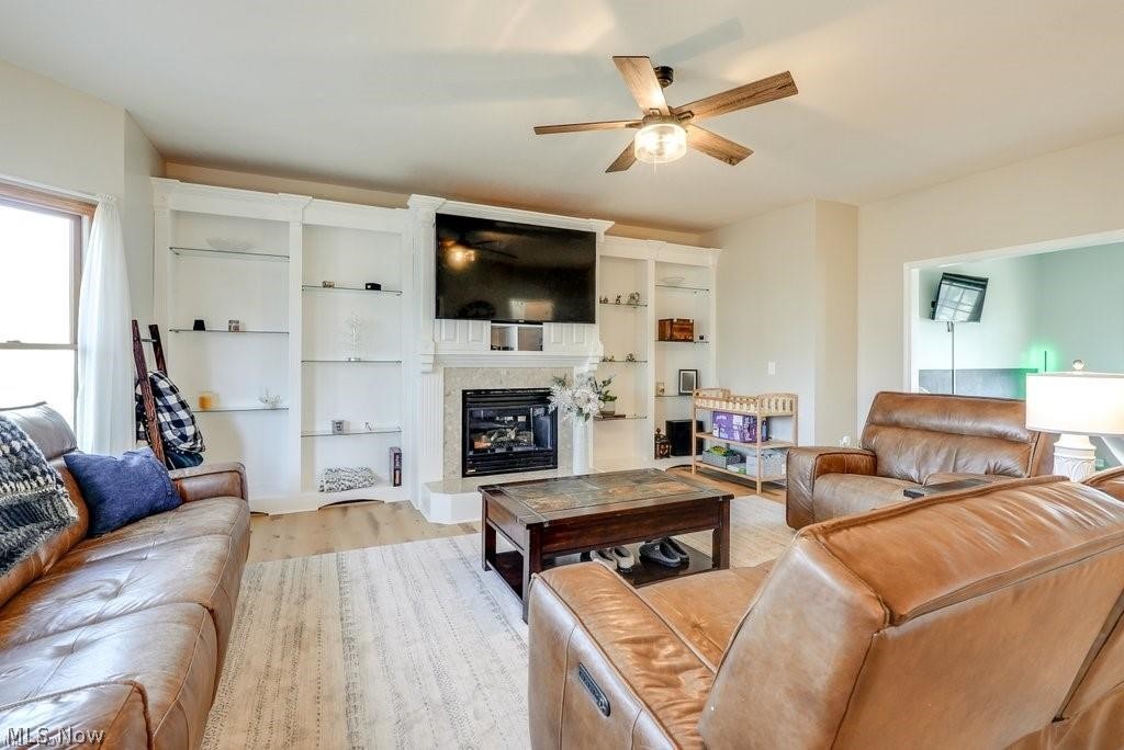 1467 Summer Wood Lane Uniontown OH 44685