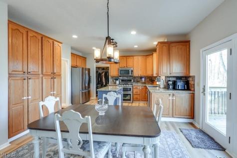 1467 Summer Wood Lane Uniontown OH 44685