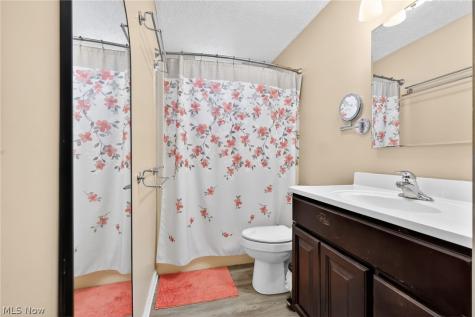 878 Marilyn Drive Wooster OH 44691